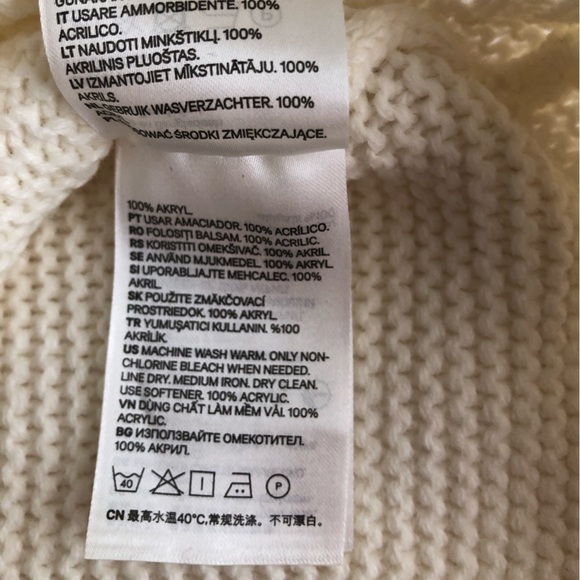 H&M *worn once* turtleneck knit sweater - Picture 8 of 8